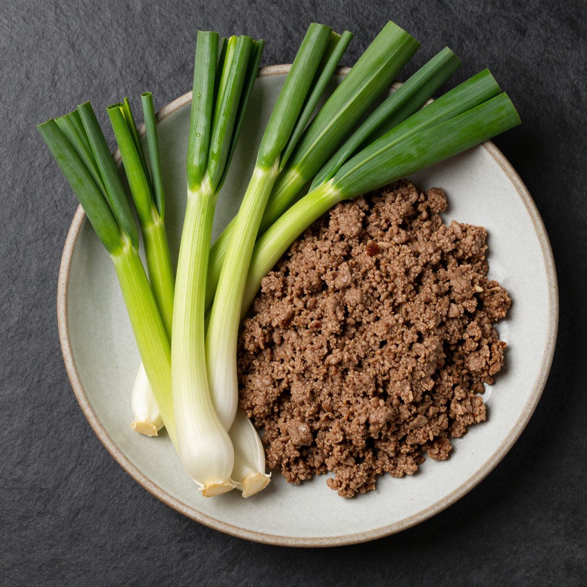 Keto Hackfleisch Lauch Pfanne