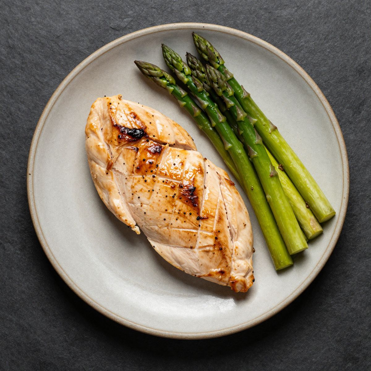 Hähnchenbrust mit Spargel
